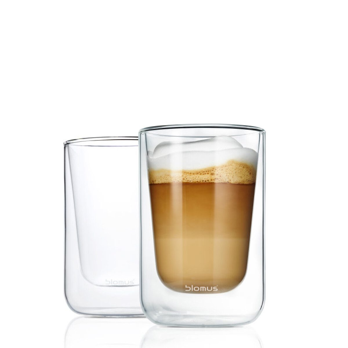 Комплект от 2 двустенни стъклени чаши BLOMUS NERO за капучино или чай - 250 мл