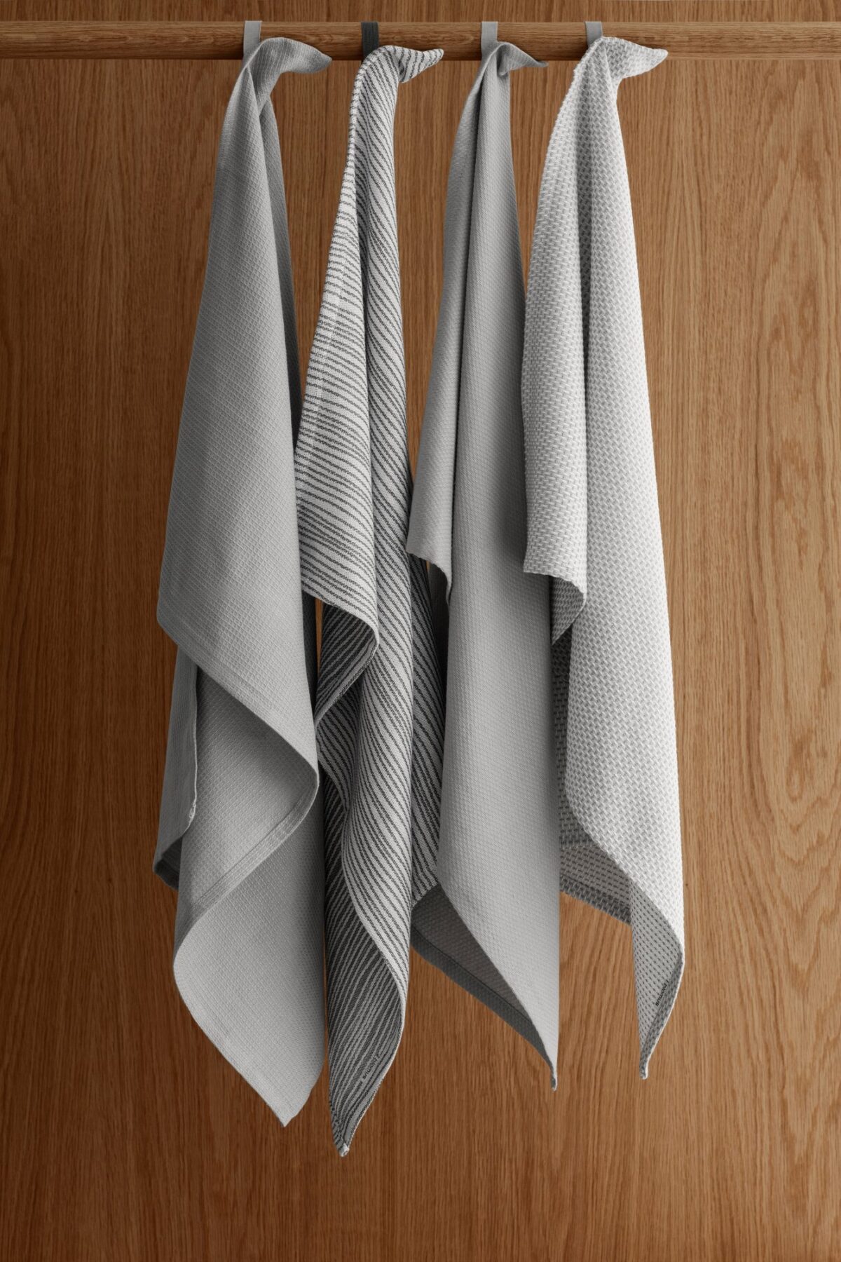 Комплект кухненски кърпи 2 бр BLOMUS BELT - цвят бял/тъмно сив, размер 50х80 см