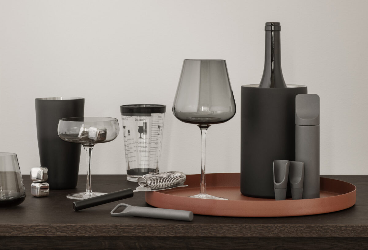 Комплект от 2 бр чаши за вино BLOMUS BELO - 600 мл, цвят опушено сиво (Smoke)