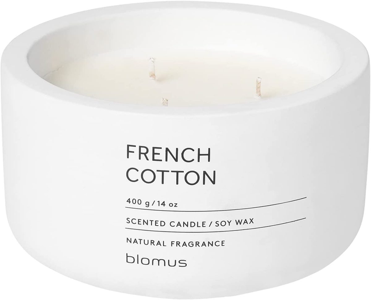 Ароматна свещ BLOMUS FRAGA - размер XL, аромат French Cotton, цвят Lily White