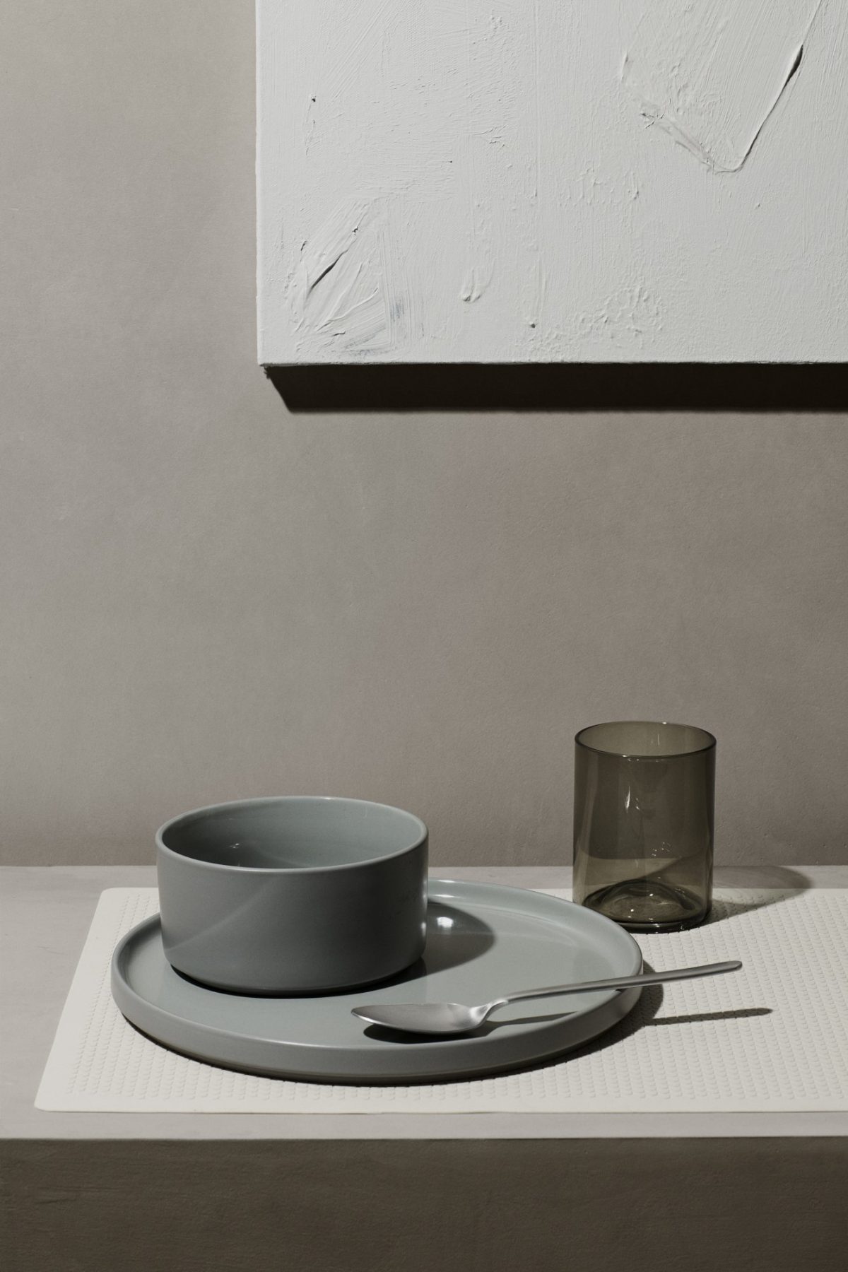 BLOMUS Основна чиния PILAR, Ø27 см - цвят светло-сив (Mirage Grey)